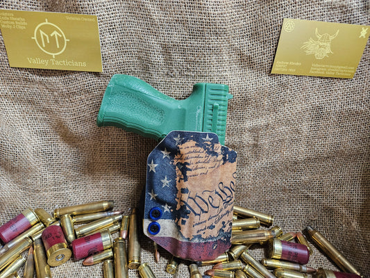 Outside the waistband FMK