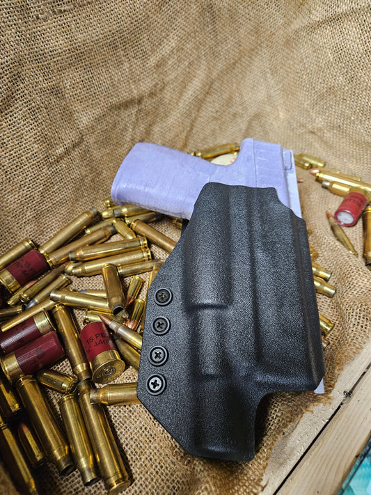 Outside the waistband SIG